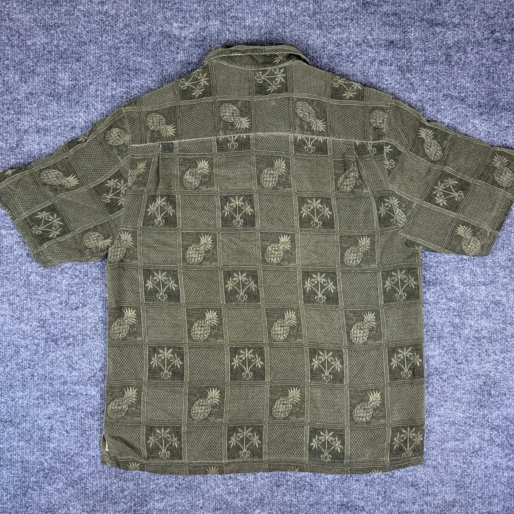 Montego Mon 100% Silk Hawaiian Pineapple Palm Tree Short Sleeve Button Up Shirt